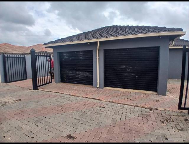 3 BEDROOM HOUSE FOR SALE IN THE ORCHARDS